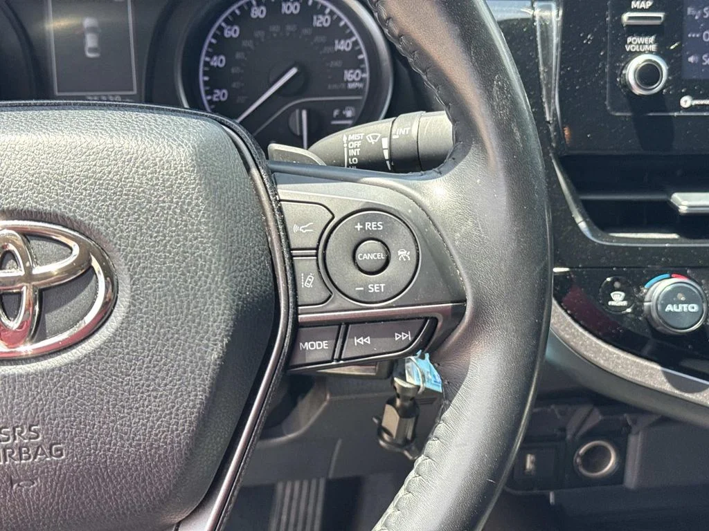 Used 2022 White Toyota SE image 23