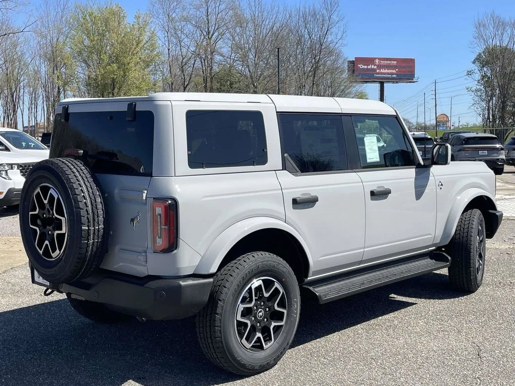 New 2026 White Ford Outer Banks image 3