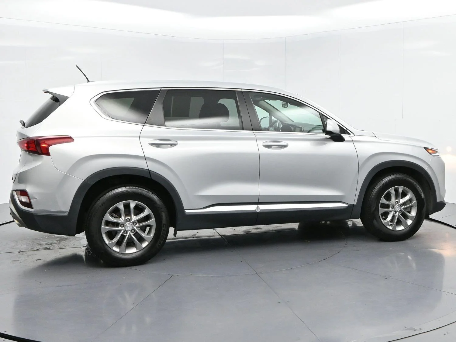 Used 2019 Symphony Silver Hyundai SE image 8