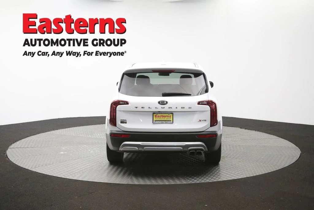 Used 2020 White Kia S image 40
