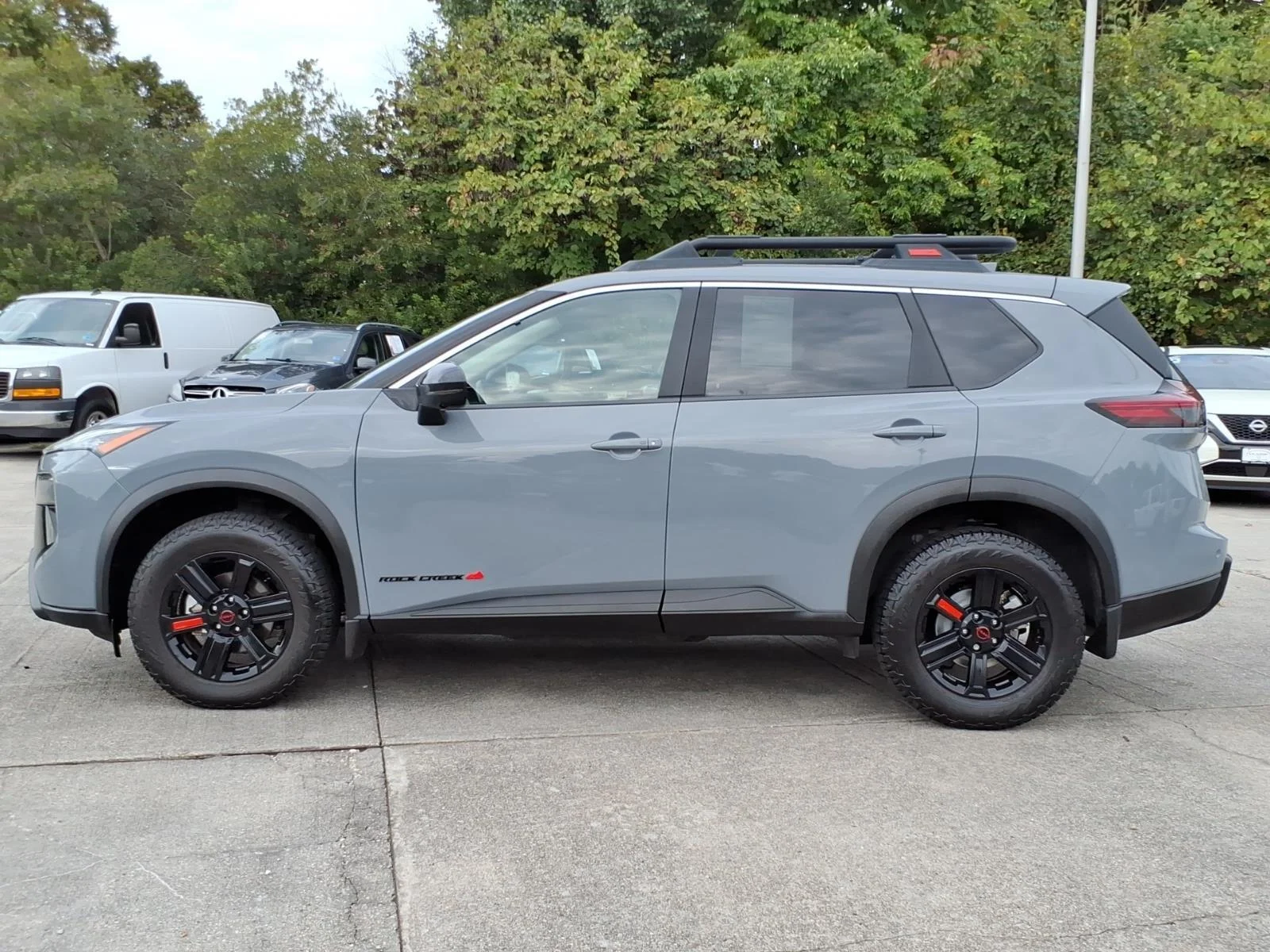 Used 2025 Boulder Gray Pearl Nissan Rock Creek image 3