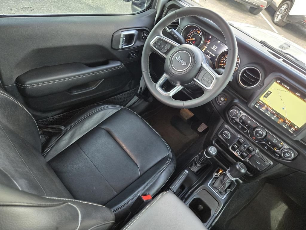 Used 2023 Silver Jeep Overland image 18