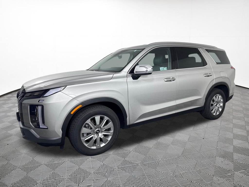 Certified Used 2025 Silver Hyundai SEL image 2