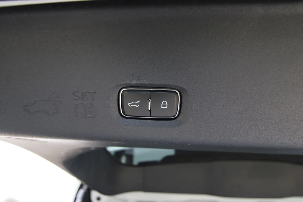 Used 2025 Space Silver Ford Active image 45