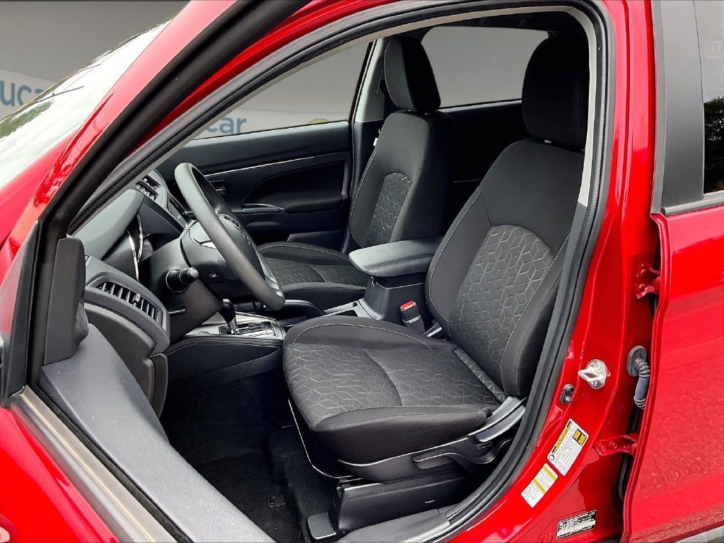 Used 2025 Black Mitsubishi 2.0 ES image 10