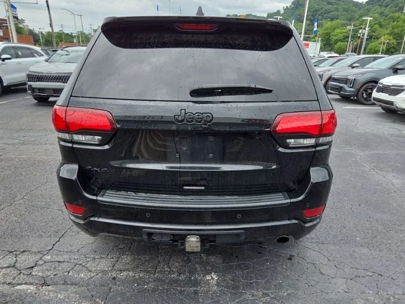 Used 2019 Black Jeep Altitude image 6