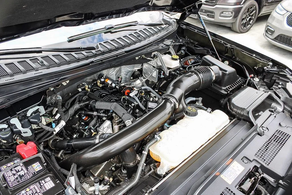 Used 2025 Black Ford Platinum image 29