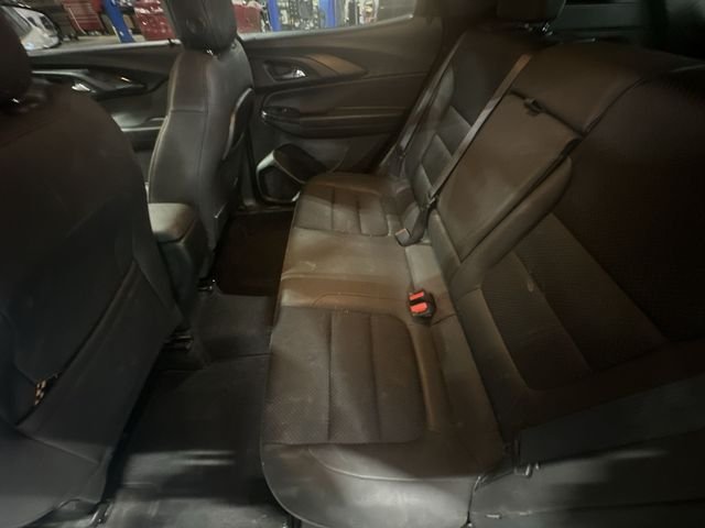Used 2022 Summit White Chevrolet RS image 31