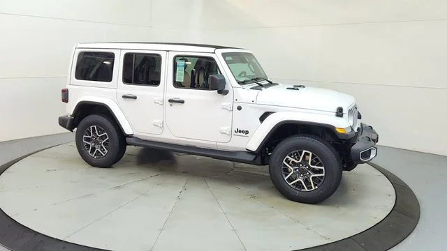 New 2026 Bright White Clear-Coat Exterior Paint Jeep Sahara image 13