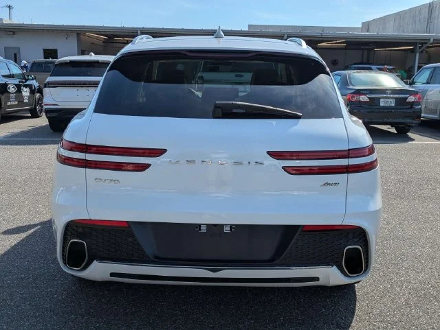 Used 2025 White Genesis 2.5T image 4