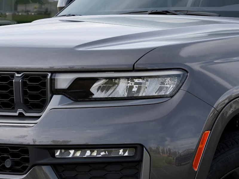 New 2026 Baltic Gray Metallic Clear-Coat Exterior Paint Jeep Limited Reserve image 10