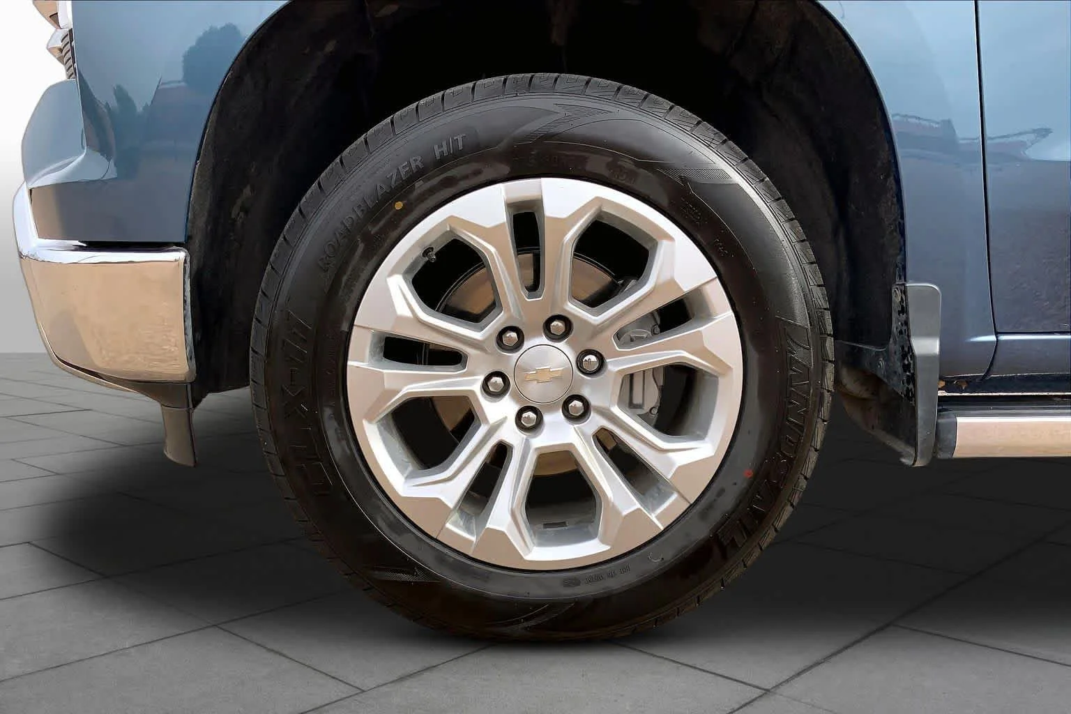 Used 2024 Lakeshore Blue Metallic Chevrolet LTZ image 11