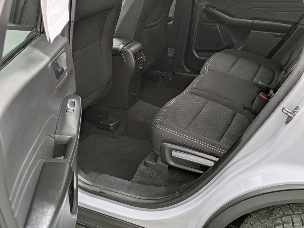 Used 2025 Red Ford Active image 27