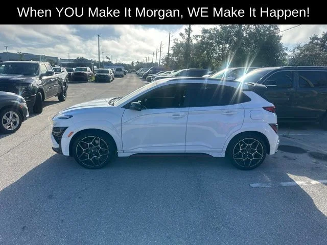 Used 2023 White Hyundai Base image 10