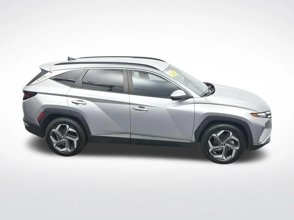 Used 2024 Silver Hyundai SEL image 34