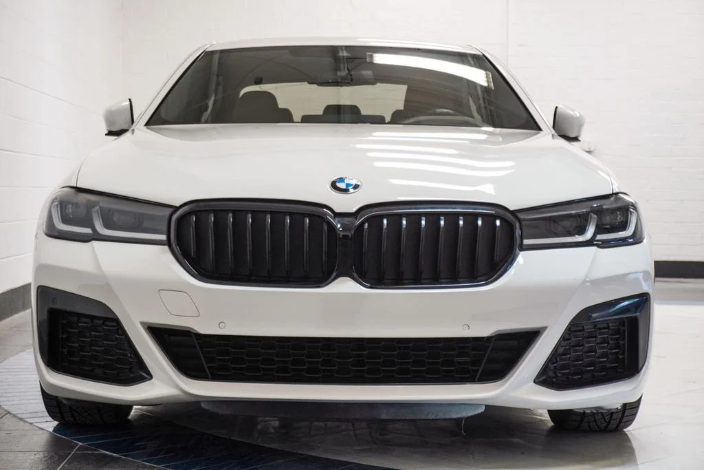 Used 2023 White BMW 530i xDrive image 30