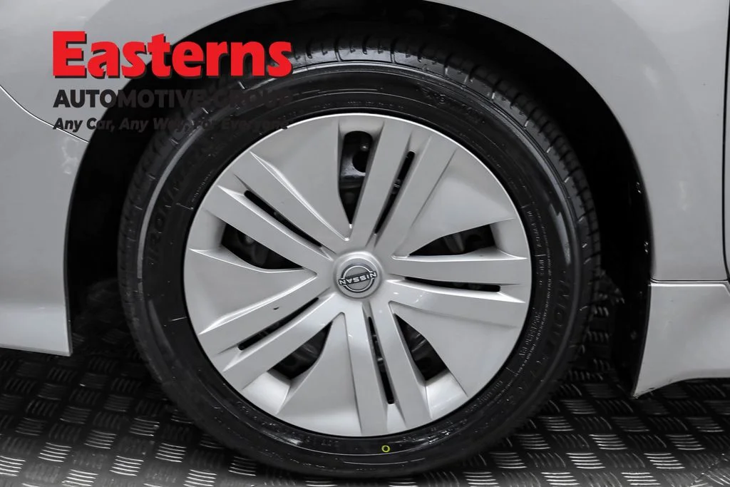 Used 2023 Silver Nissan S image 29