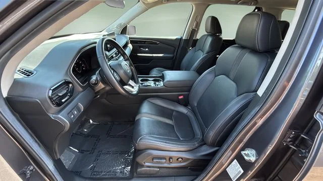 Used 2025  Honda Touring image 18