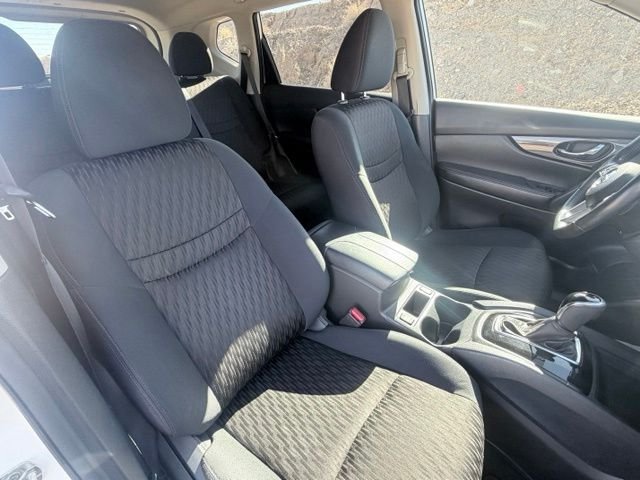 2017 Nissan Rogue SV - Photo 30