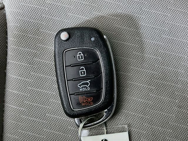 2020 Hyundai Tucson SE - Photo 12