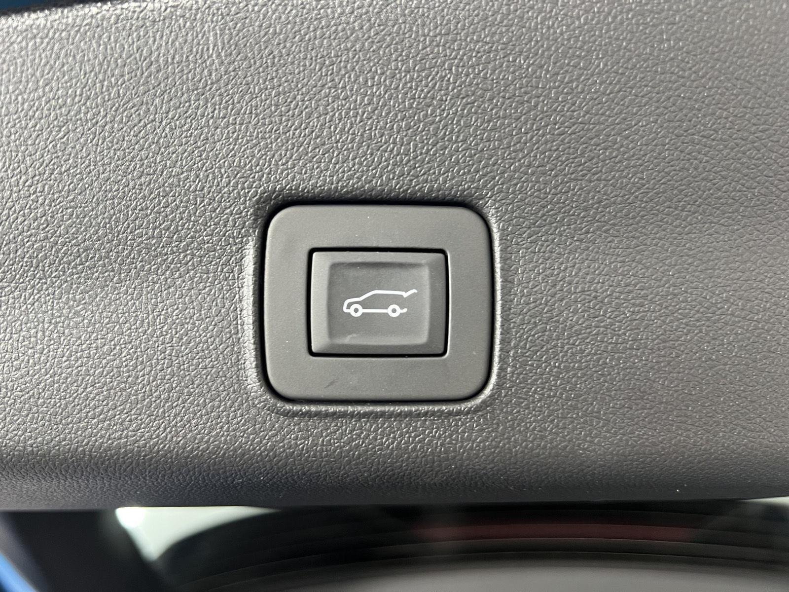 Used 2026 Marina Blue Metallic Chevrolet RS image 21
