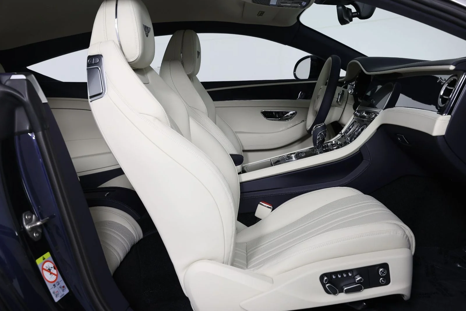 2026 Bentley Continental GT Base - Photo 30