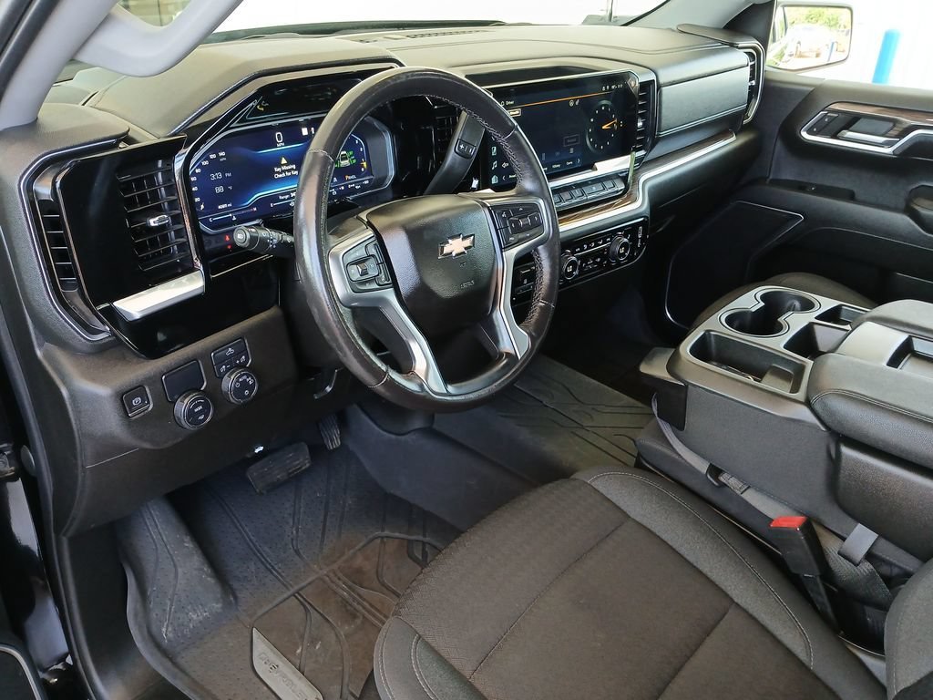 Used 2022 Black Chevrolet LT image 10