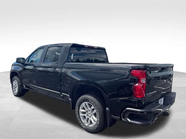 Used 2023 Black Chevrolet RST image 3