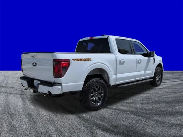 New 2026 Oxford White Ford Tremor® image 4