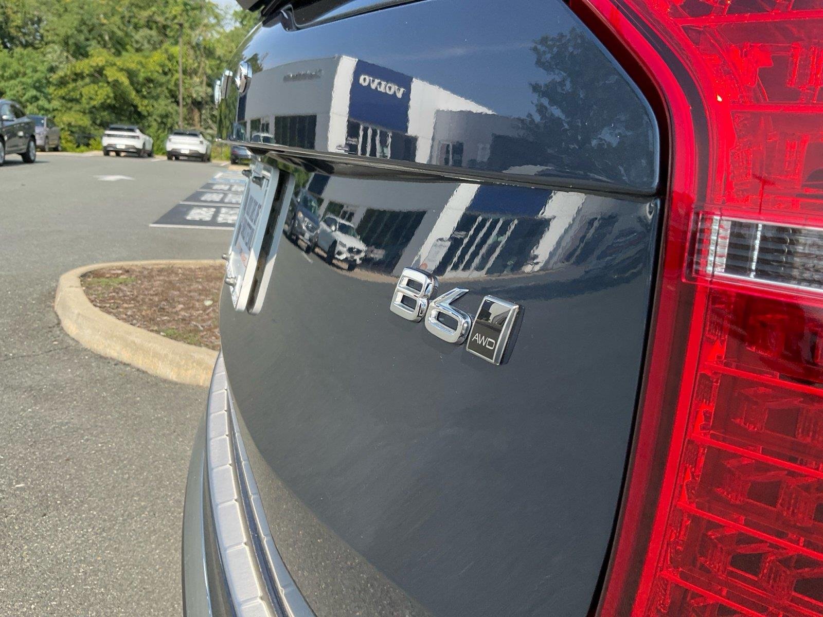Used 2024 Denim Blue Metallic Volvo Plus Bright Theme image 17