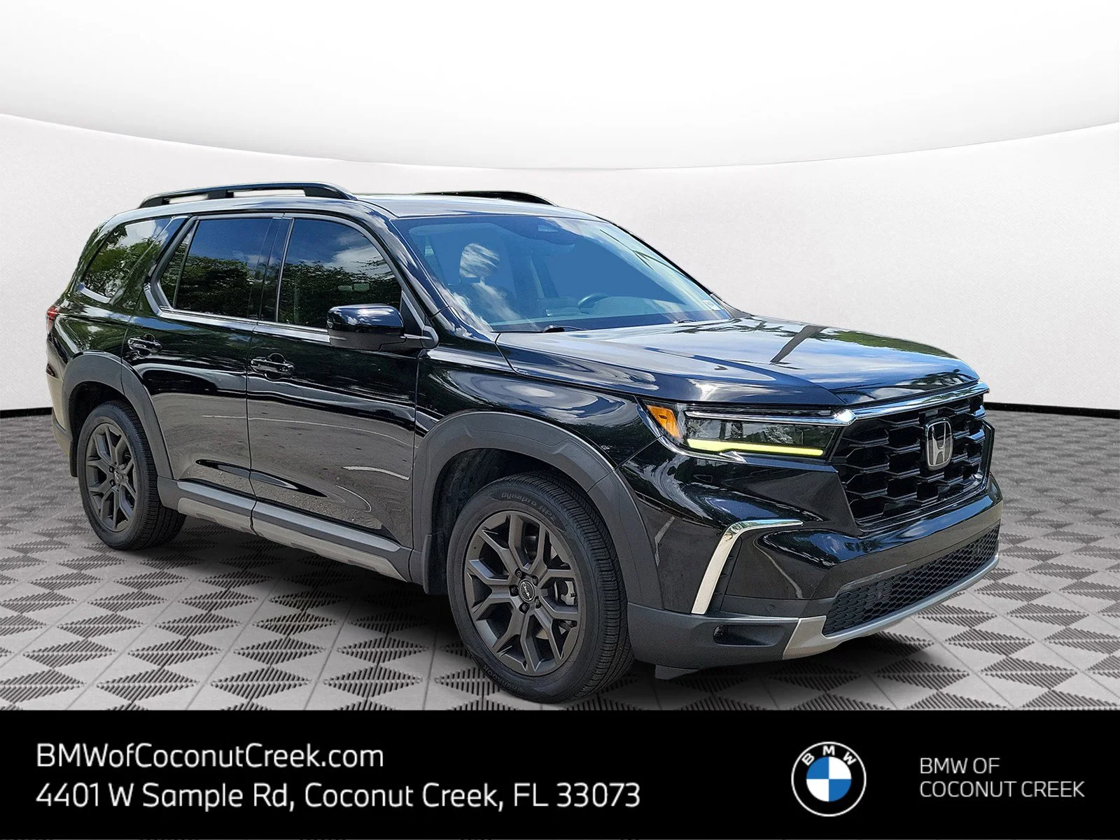 2023 Honda Pilot Touring 2WD's photo