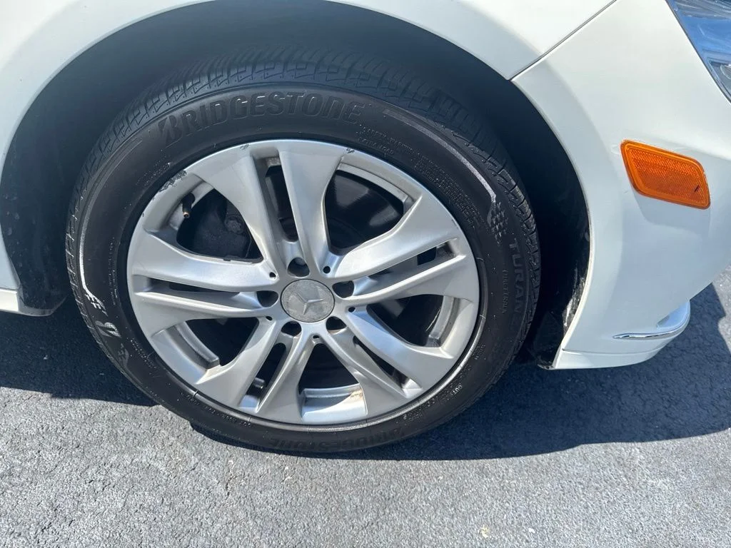 Used 2010 Diamond White Metallic Mercedes-Benz E 350 image 45