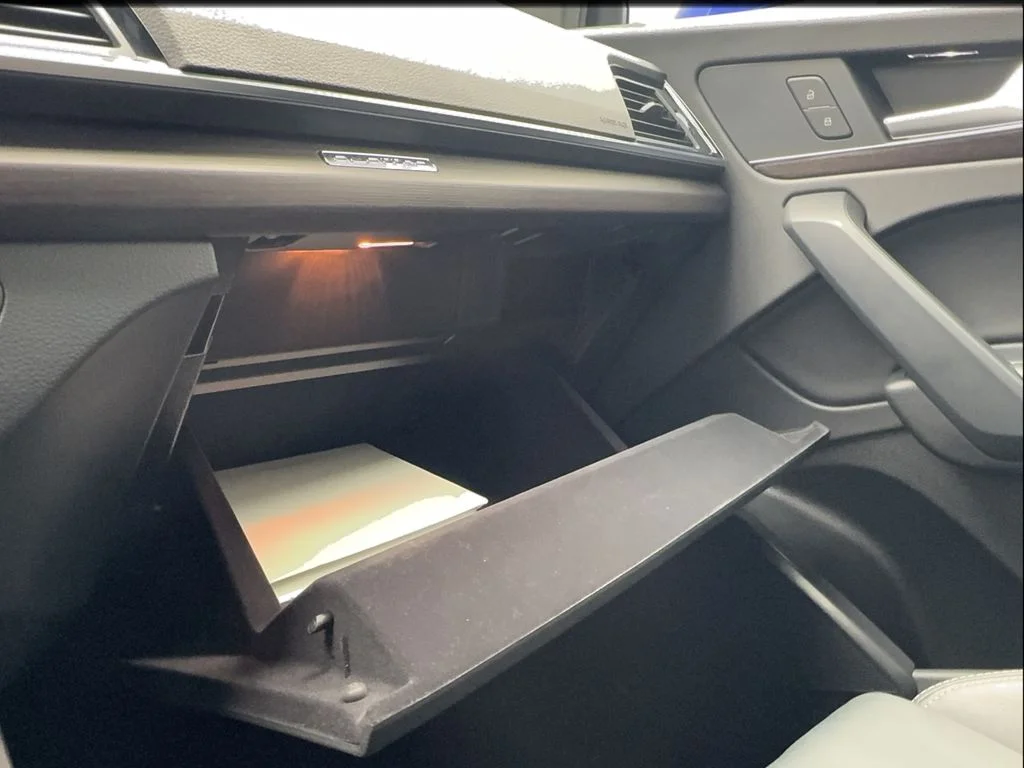 Used 2022 Blue Audi  image 44
