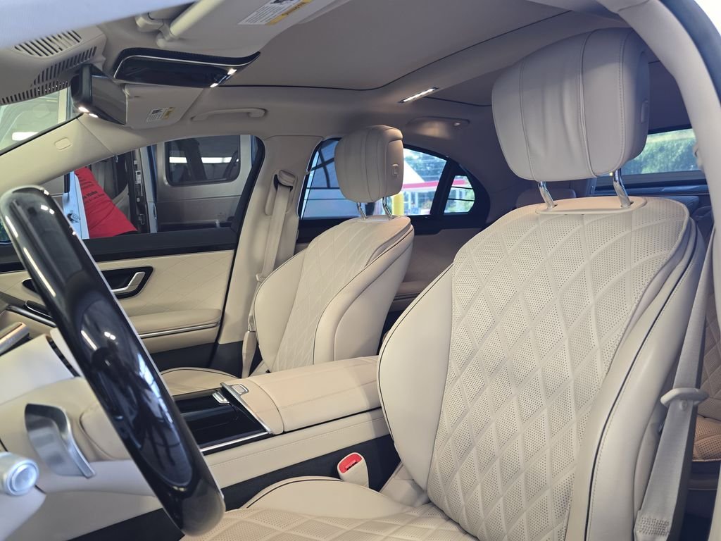 Certified Used 2023 White Mercedes-Benz S 580 image 18