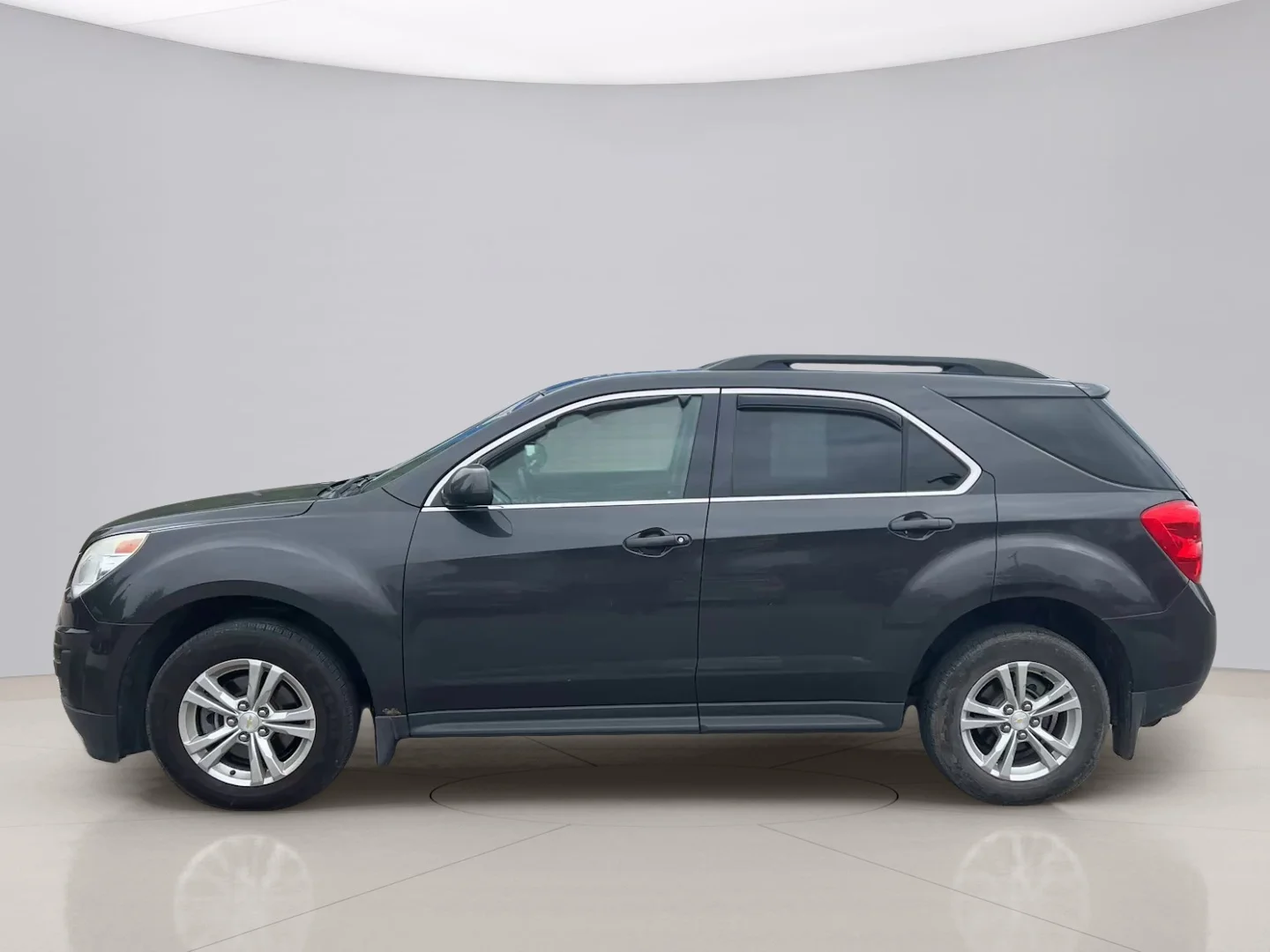 Used 2015 Gray Chevrolet 1LT 2WD image 3
