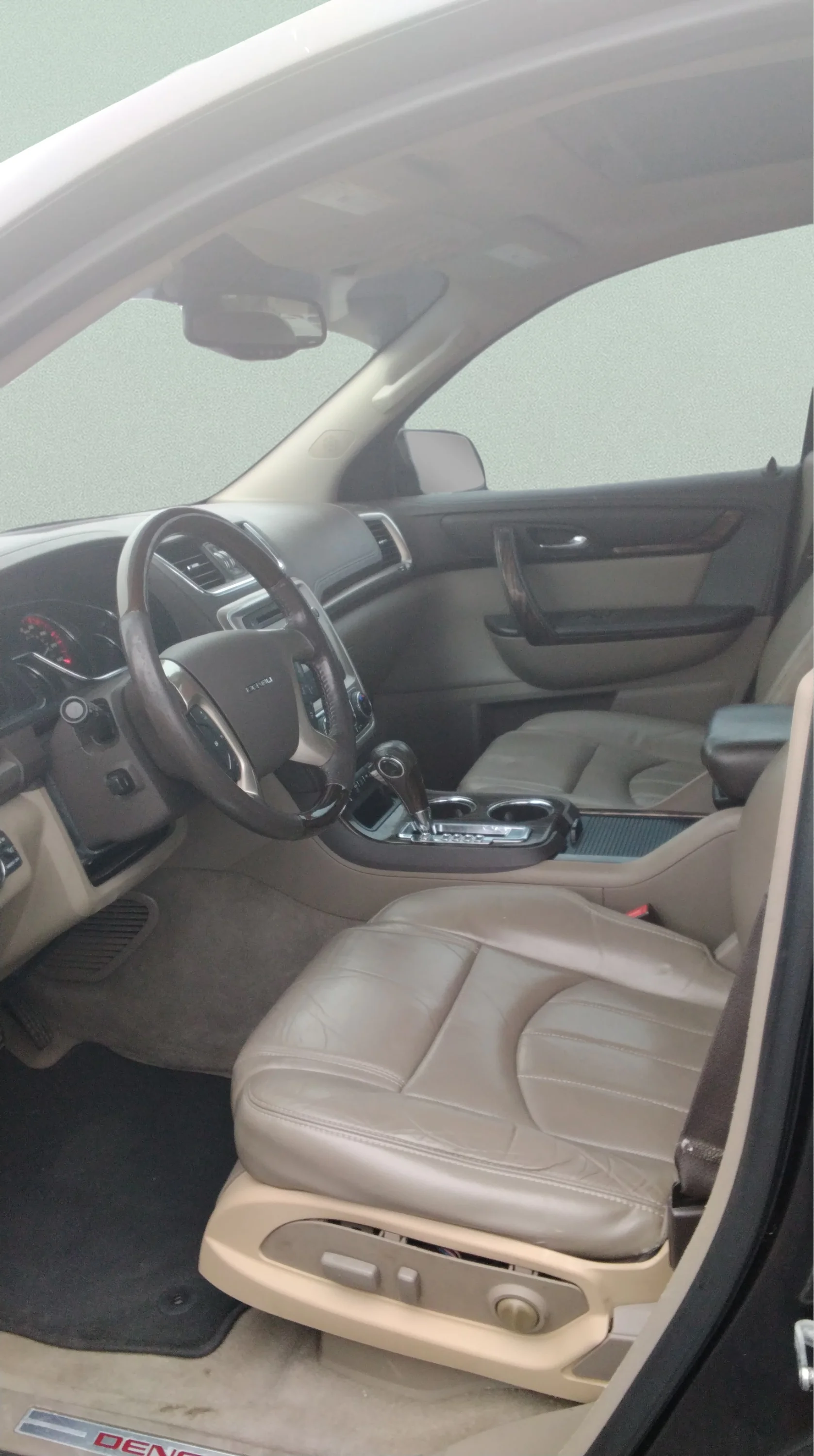 Used 2014 Gray Gmc DENALI image 10