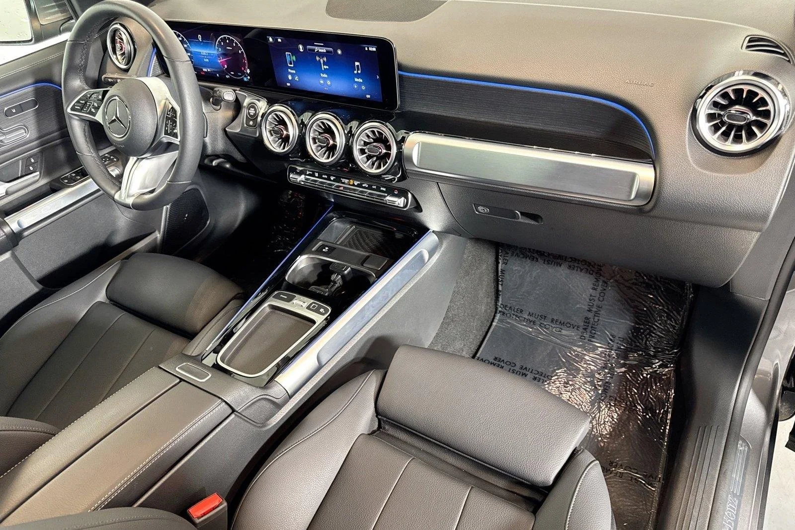 Used 2026 Mountain Grey Metallic Mercedes-Benz GLB 250 image 28