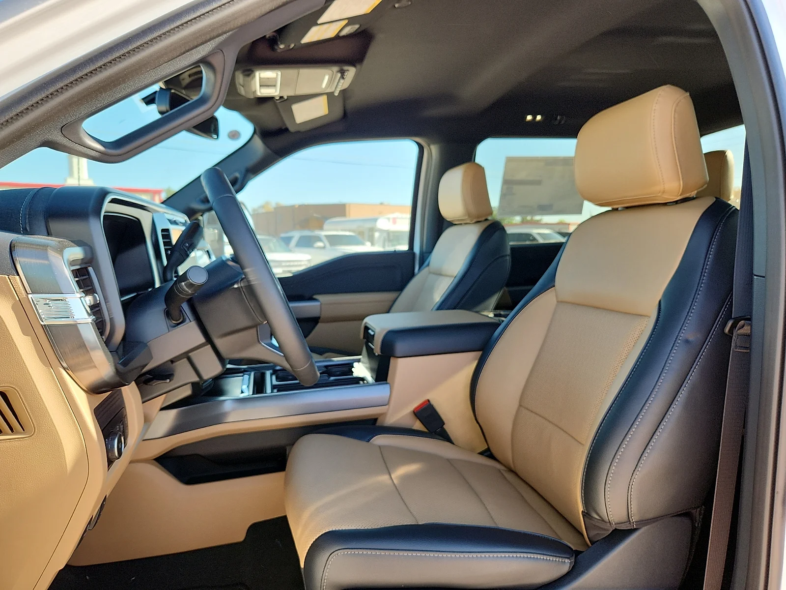 New 2026 Oxford White Ford Lariat image 17