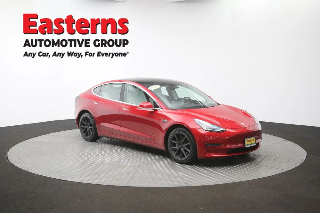 Used 2018 Red Tesla Long Range image 46