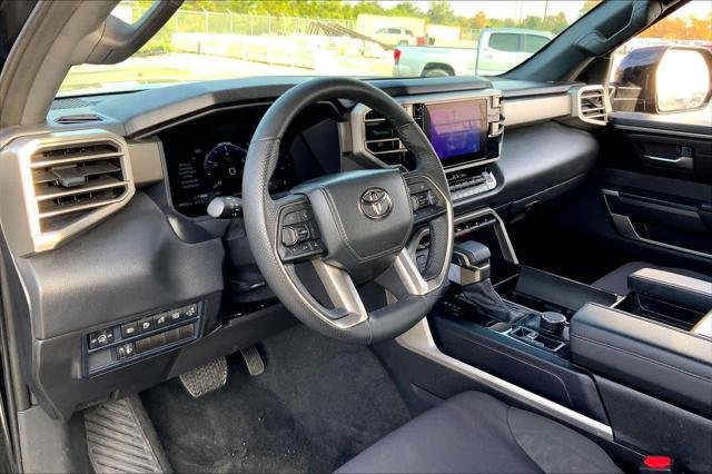 2025 Toyota Sequoia SR5 - Photo 16
