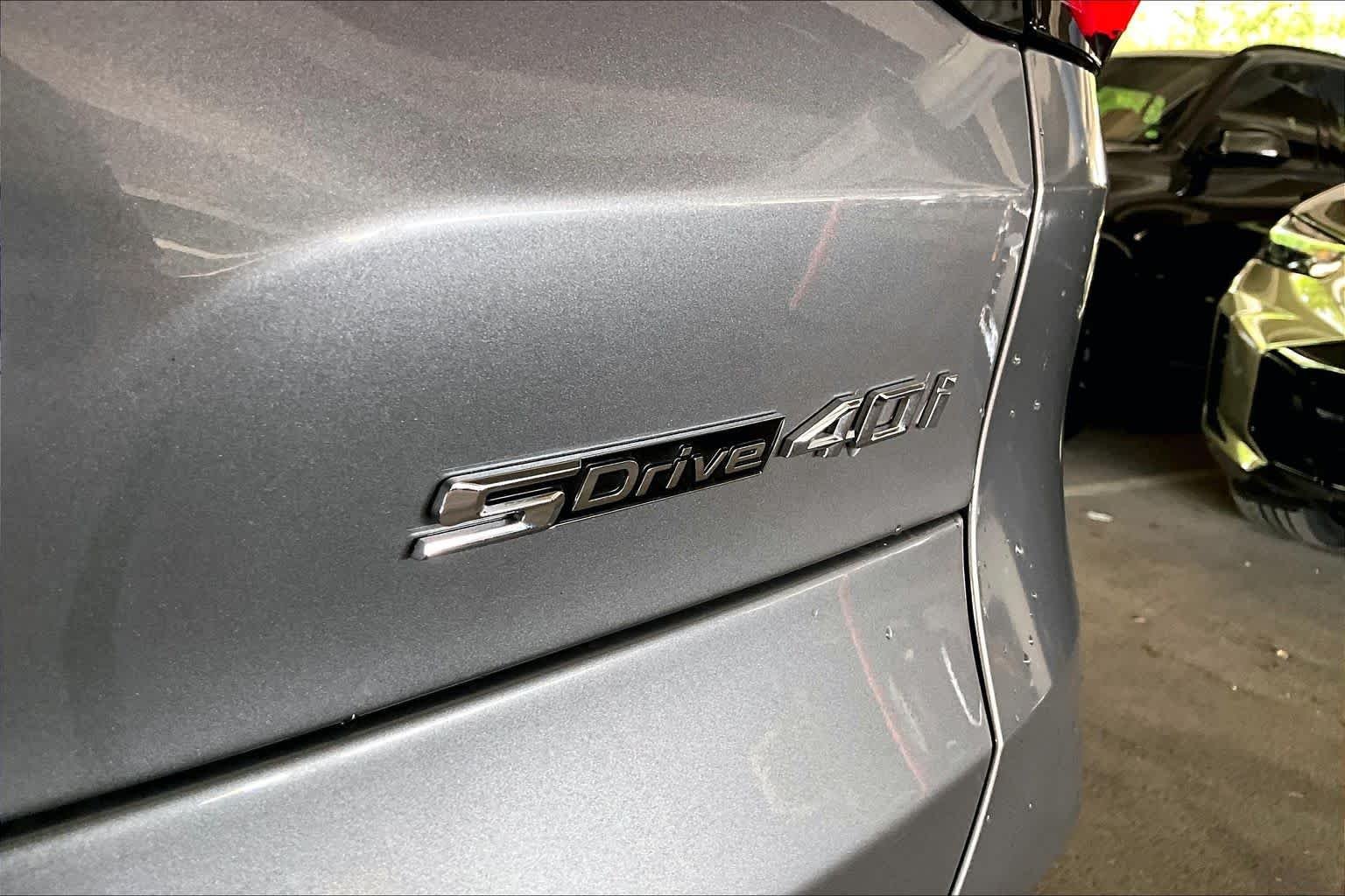 Used 2026 Skyscraper Grey Metallic BMW sDrive40i image 9