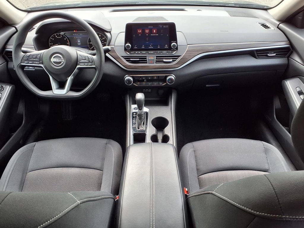 2025 Nissan Altima SV - Photo 11
