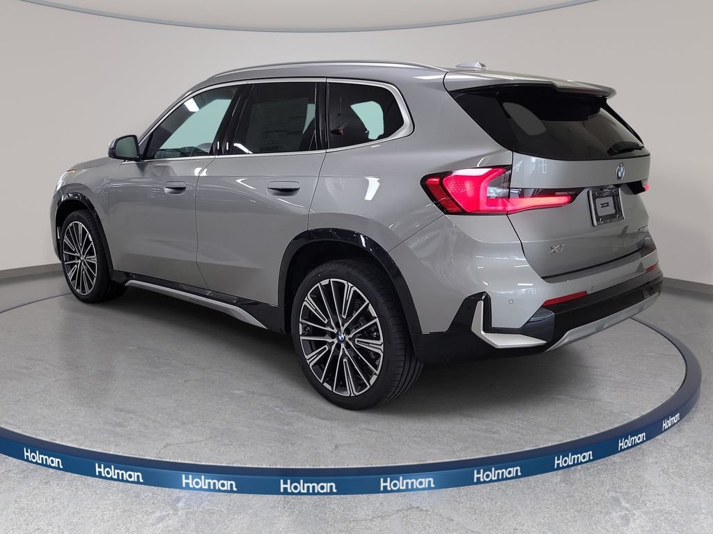 New 2026 Space Silver Metallic BMW xDrive28i image 7