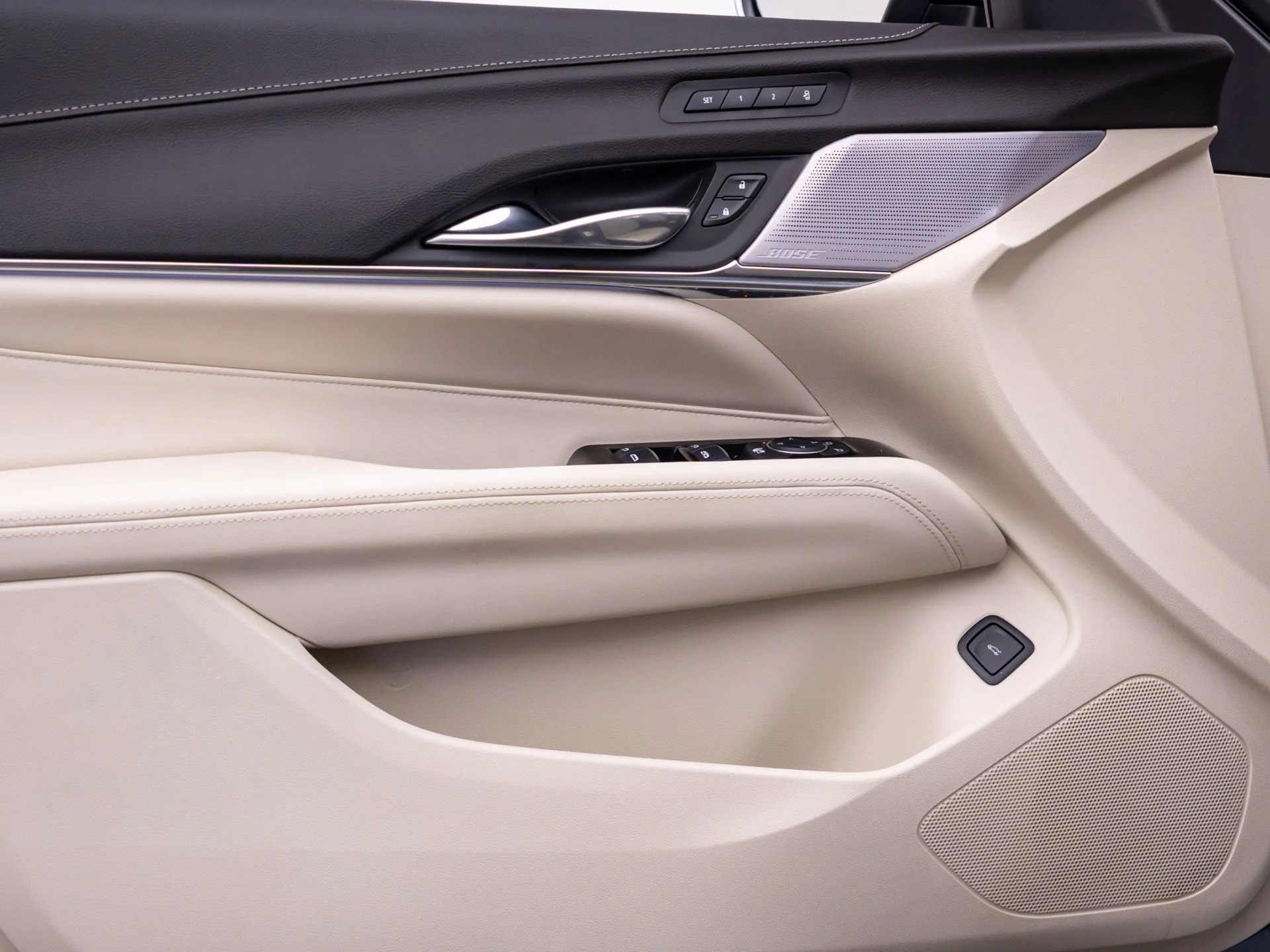 Used 2022 Gray Cadillac Premium Luxury image 12