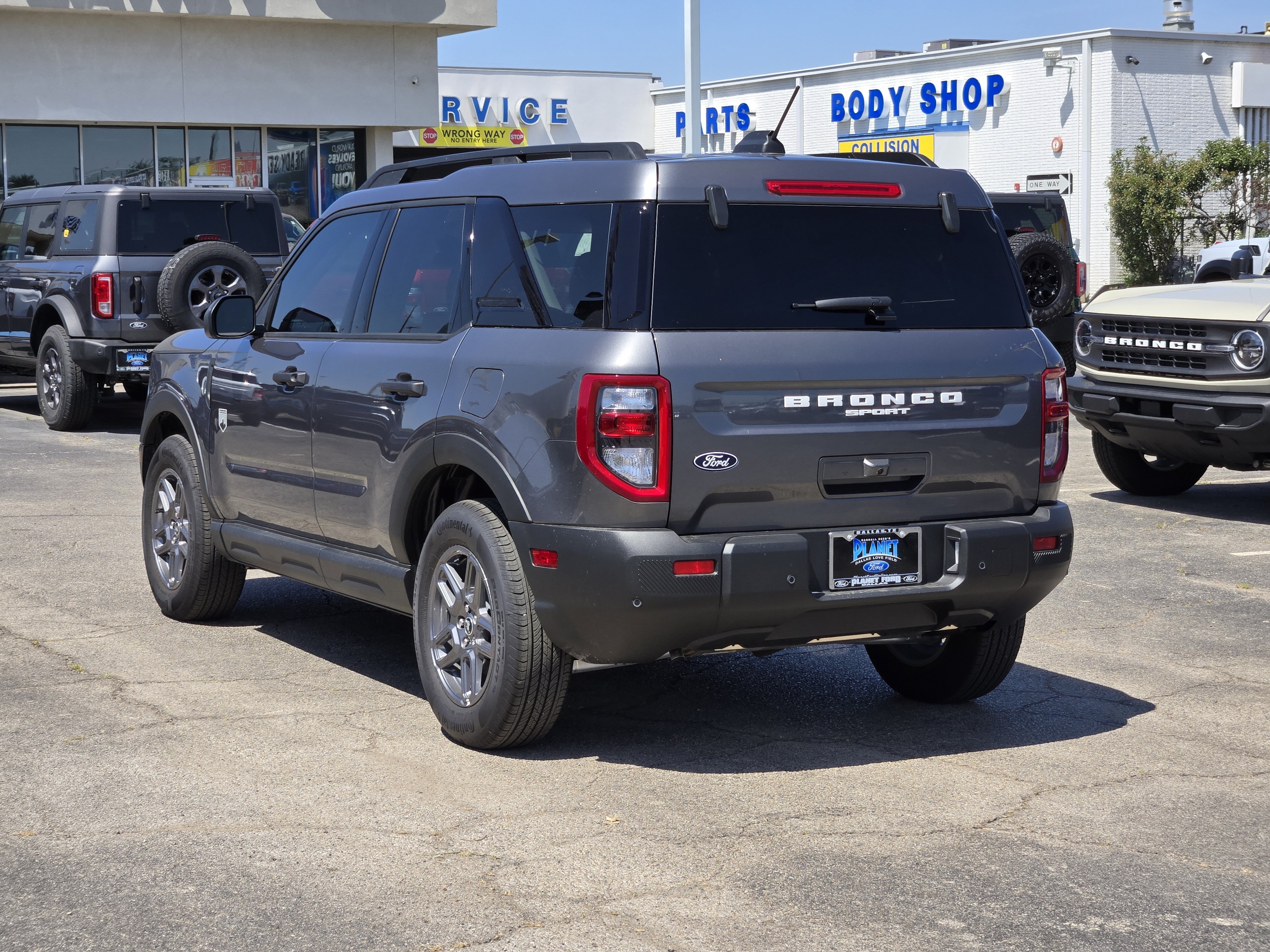 New 2026 Carbonized Gray Metallic Ford Big Bend image 3