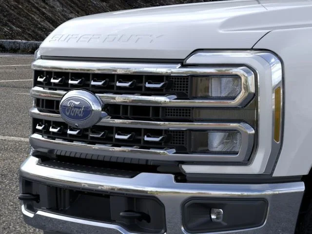 New 2026 Oxford White Ford XLT image 17