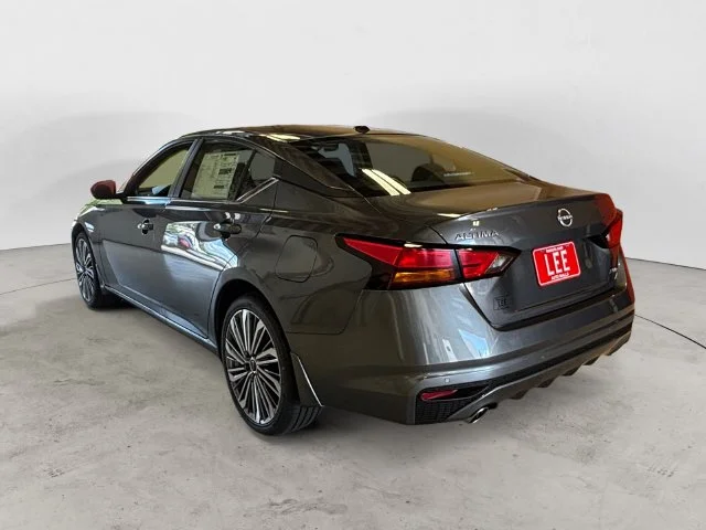 New 2026 Gray Nissan 2.5 SV image 3