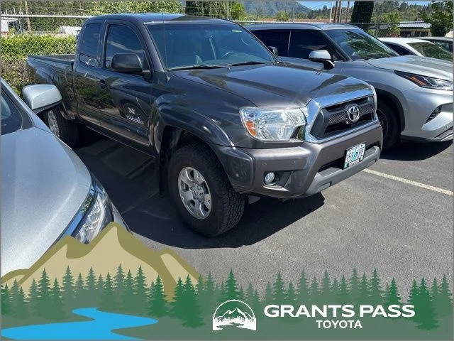 2013 Toyota Tacoma PreRunner Access Cab V6 AT's photo