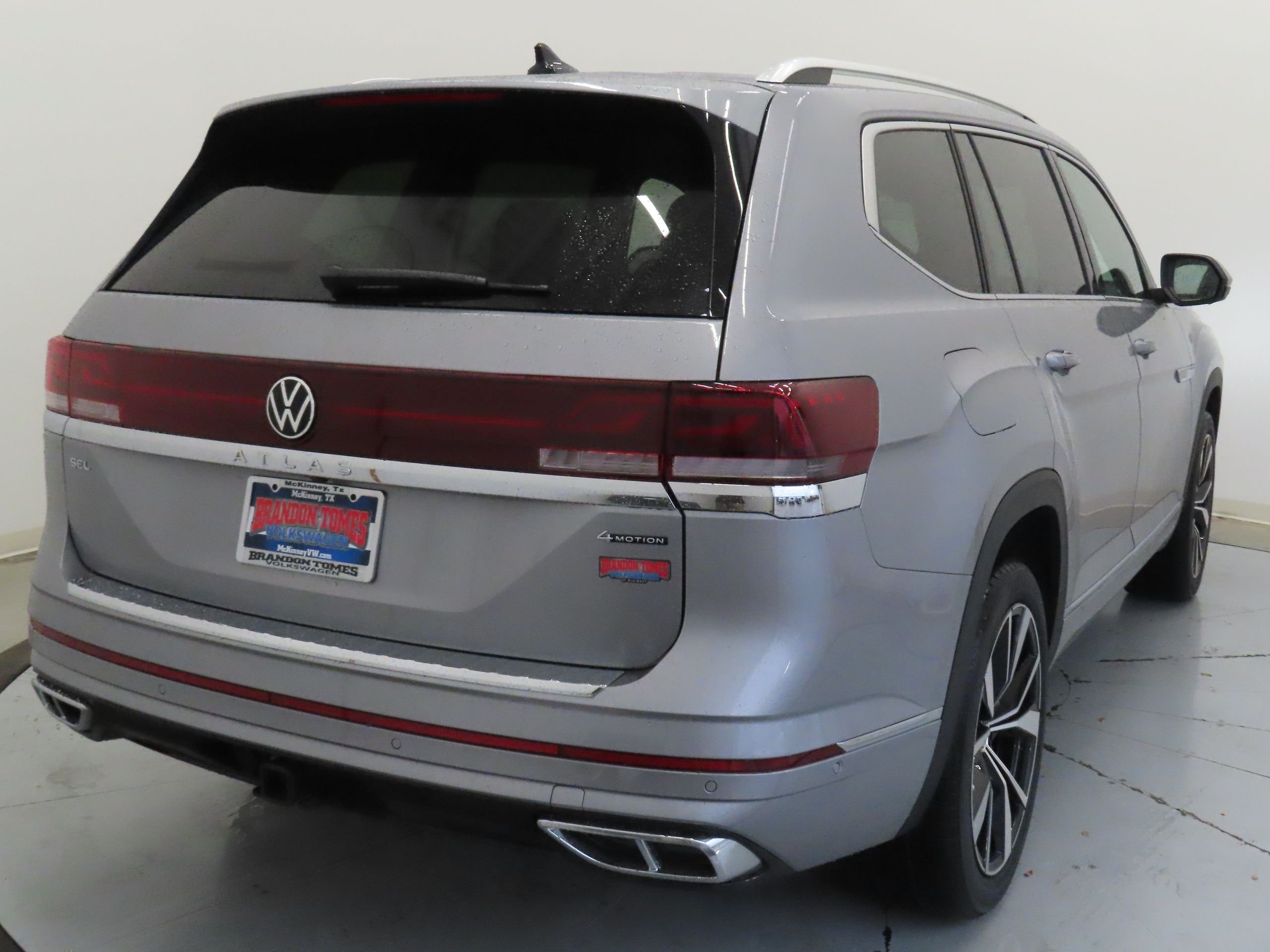 New 2026 Silver Volkswagen 2.0T SEL Premium R-Line image 3