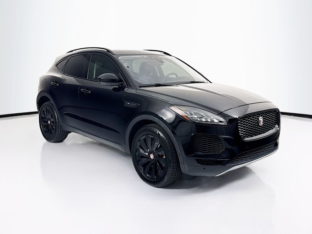Used 2020  Jaguar SE image 3